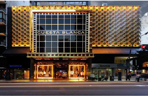  普格门头设计与商业空间的纽带。