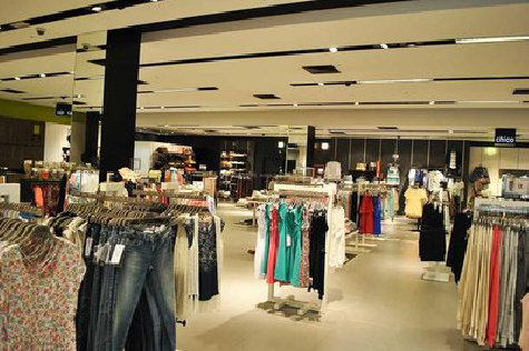  普格商场里的店面怎么装修？